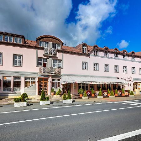 Hotel Pizzeria Istria Velké Losiny Kültér fotó