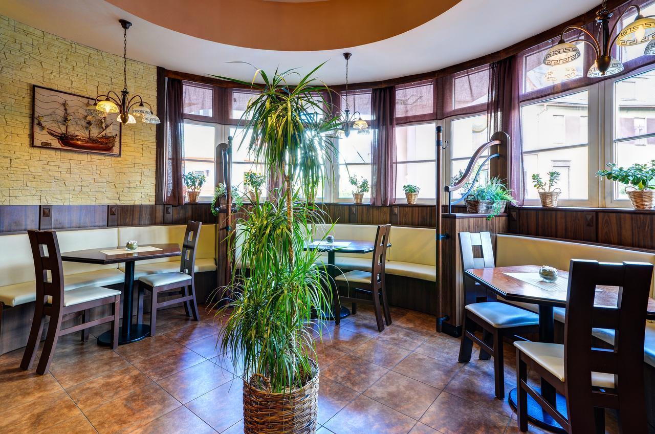Hotel Pizzeria Istria Velké Losiny Kültér fotó