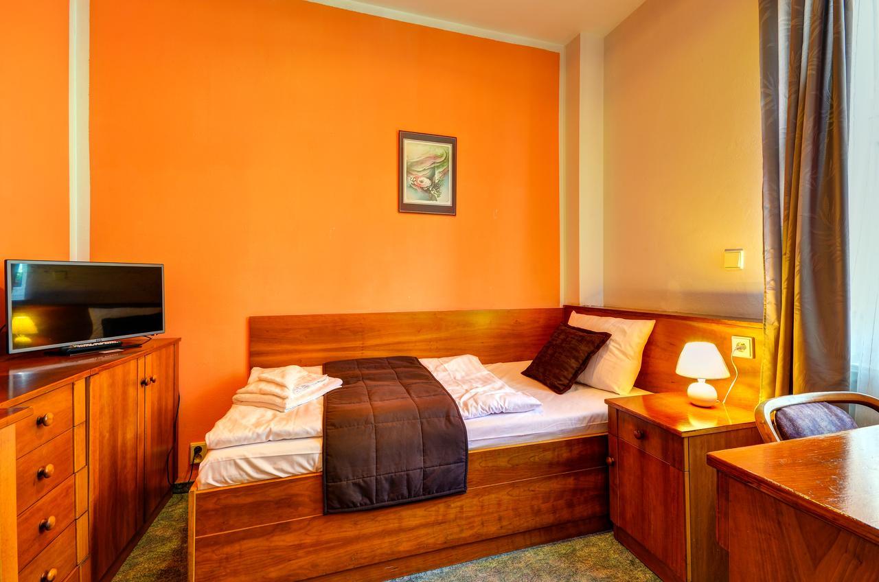 Hotel Pizzeria Istria Velké Losiny Kültér fotó
