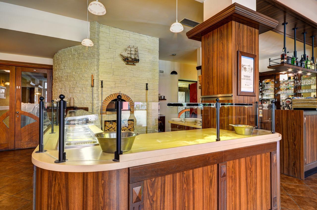 Hotel Pizzeria Istria Velké Losiny Kültér fotó