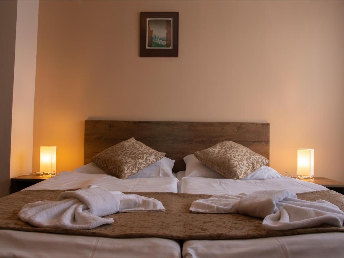 Hotel Pizzeria Istria Velké Losiny Kültér fotó